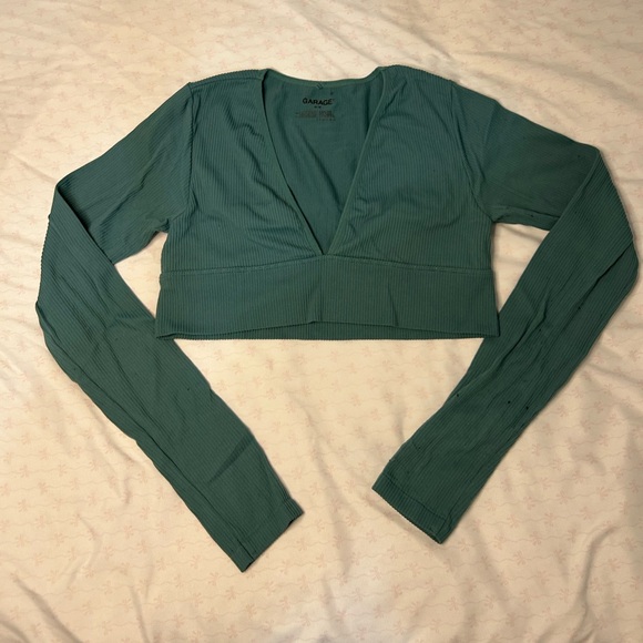 2 garage cropped tops :) - Picture 4 of 5